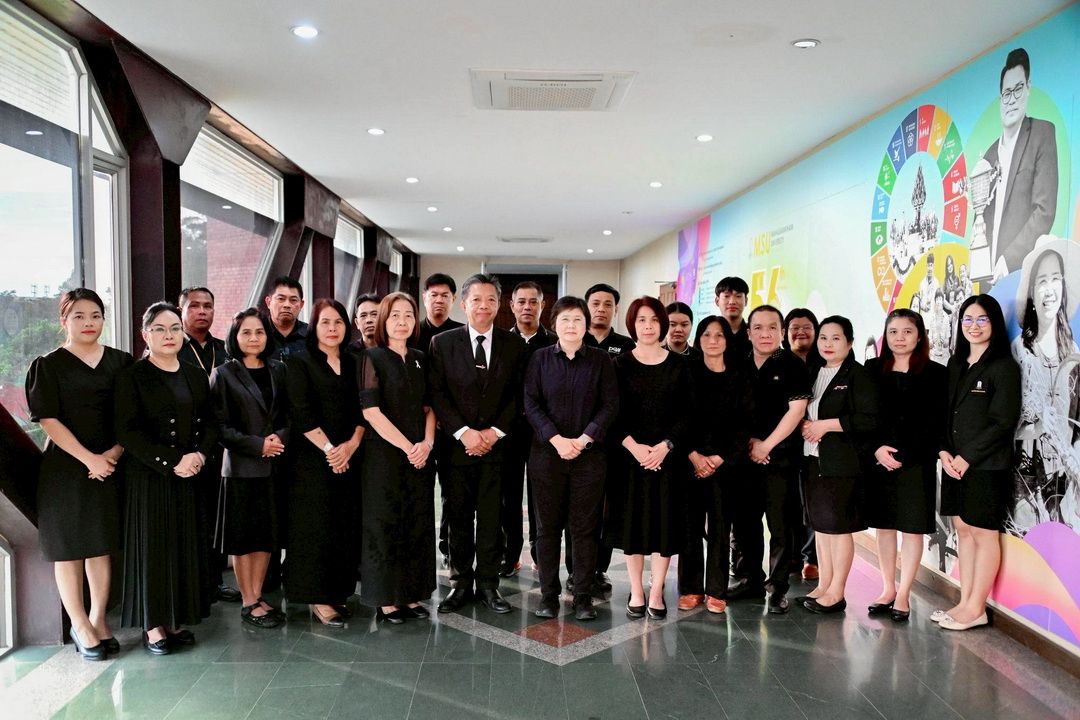 ชาว มมส พร้อมใจแต่งกายไว้ทุกข์ ถวายแด่สมเด็จพระบรมราชชนนีพันปีหลวง