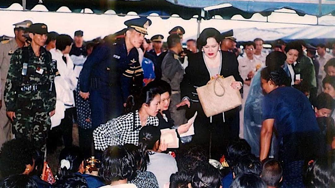 ‘ดีพร้อม’ สืบสาน ต่อยอด งานพระราชดำริ ‘สมเด็จพระพันปีหลวง’ ปั้นช่างฝีมือ พลิกฟื้นภูมิปัญญาท้องถิ่น ยกระดับสู่ ‘หัตถอุตสาหกรรม’ ไทย