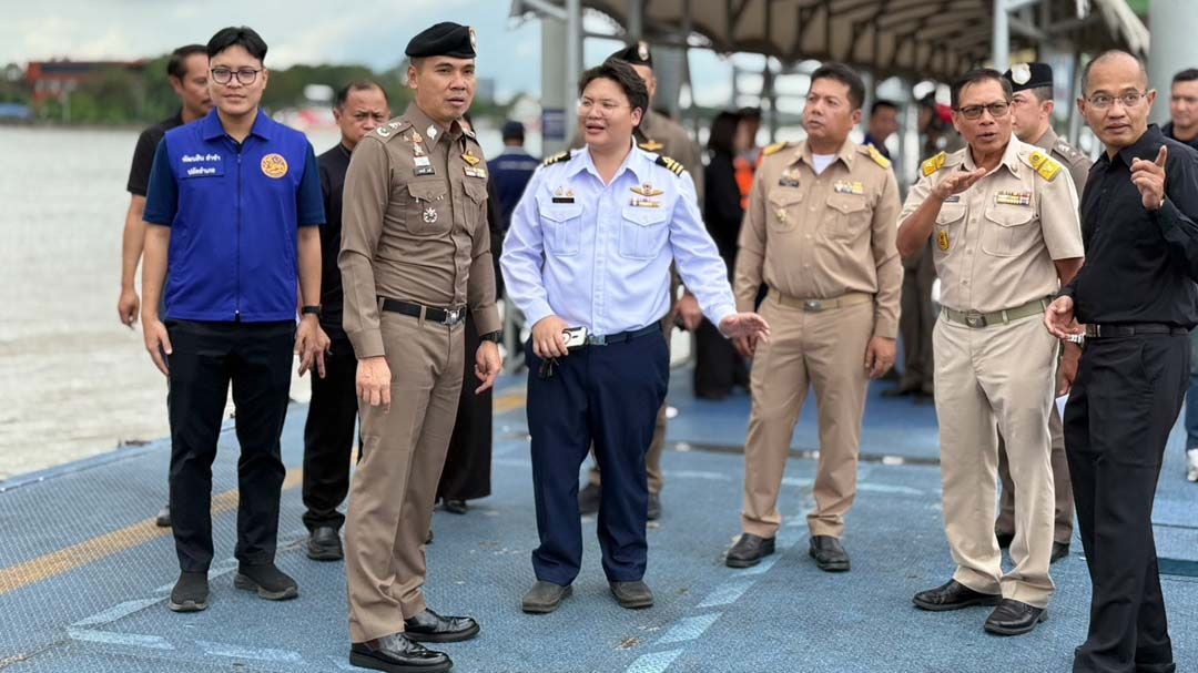 ‘ผู้การนนท์’ร่วมฝ่ายปกครอง ลุยตรวจความแข็งแรง‘โป๊ะ’ พร้อมรับ‘ลอยกระทง’ 5 พ.ย.