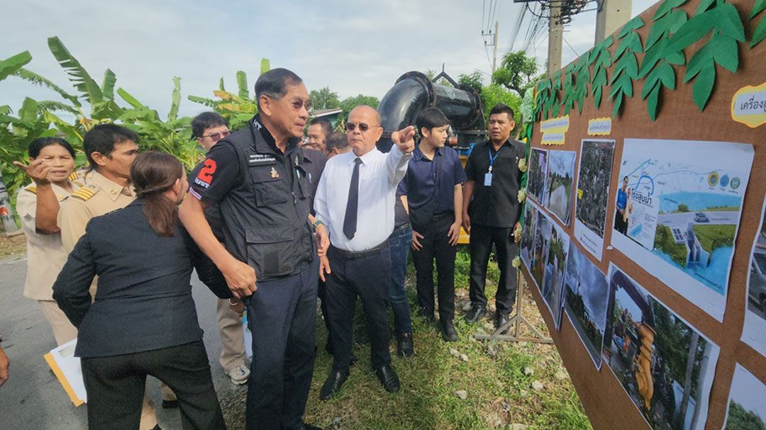 'นายกแจ๊ส'ลงพื้นที่บางพูนเดินหน้าก่อสร้างโรงสูบน้ำบริเวณโค้งต้นโพธิ์ ม.3 เพื่อประโยชน์ของ ปชช.