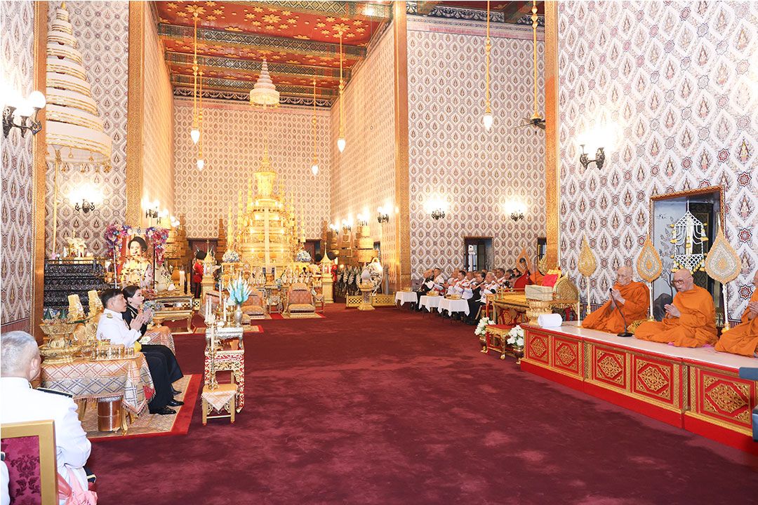 บำเพ็ญกุศลปัณรสมวาร15วัน ‘ร.10-ราชินี’เสด็จฯ ถวายสมเด็จพระพันปีหลวง