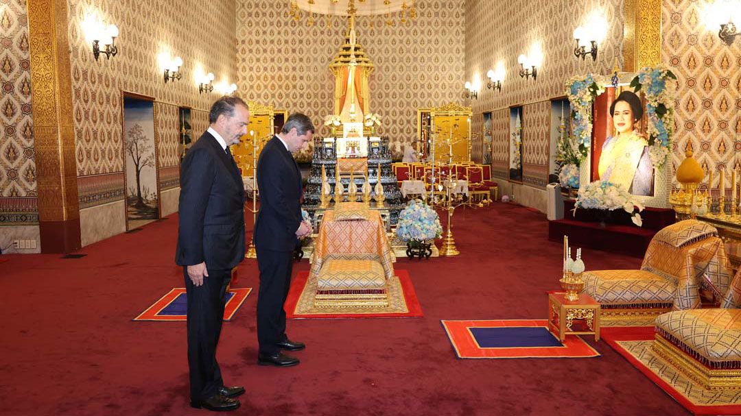 ​‘รมช.กลาโหมอิตาลี’ถวายราชสักการะถวายความอาลัย​‘สมเด็จพระพันปีหลวง’