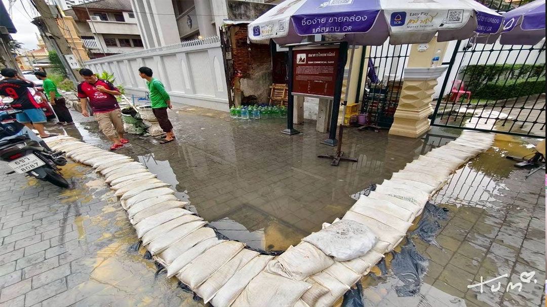 กทม.ชี้วันนี้ถึงพรุ่งนี้น้ำทรงตัว ยันเตรียมพร้อมเต็มที่ป้องกันน้ำเหนือ–น้ำหนุน จับตา 11 ชุมชนนอกคัน