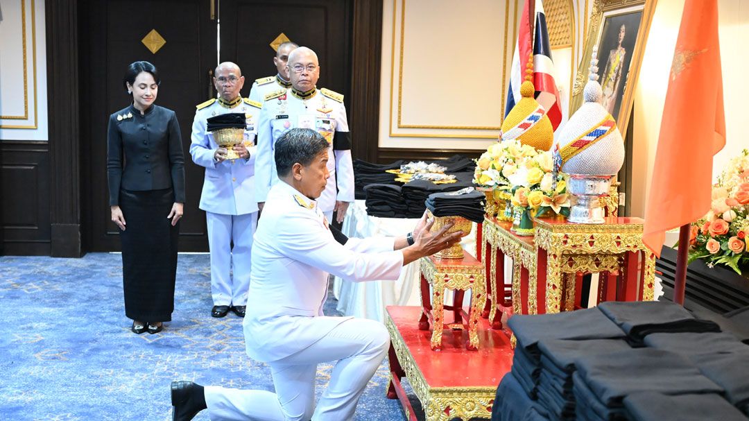 'เจ้าฟ้าสิริวัณณวรี'โปรดพระราชทานผ้าถุง-ถุงผ้าแก่กทม.ให้ปชช.ยืมสวมถวายสักการะพระบรมศพ
