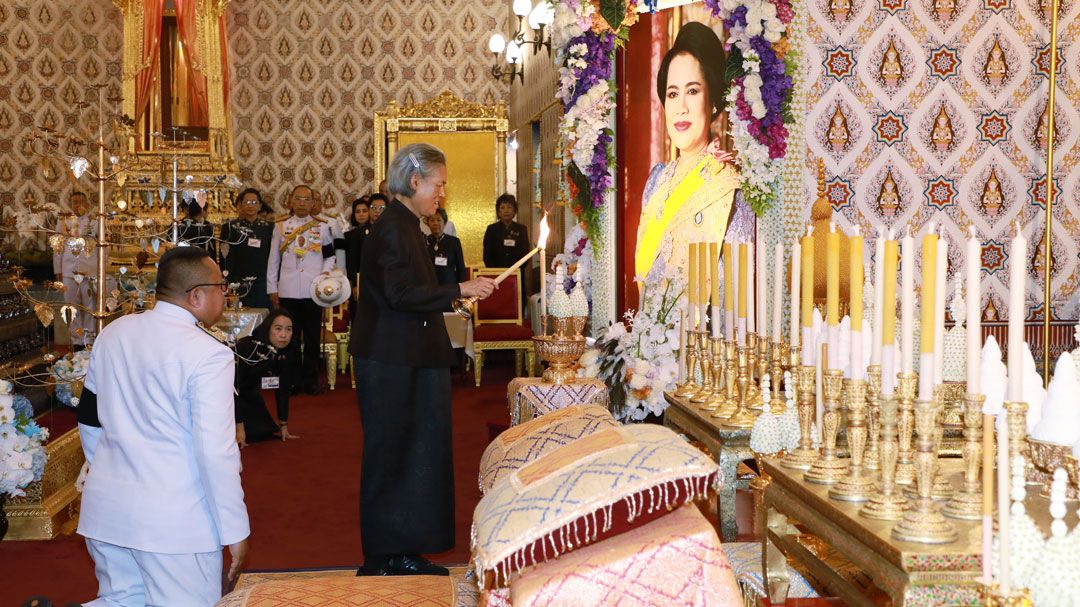 สำรวจ‘พระมหาพิชัยราชรถ’ พบเสียหาย50% กรมศิลป์ระดมช่างศิลป์บูรณะ ปชช.ทั่วสารทิศหลั่งไหล ถวายบังคมพระบรมศพ