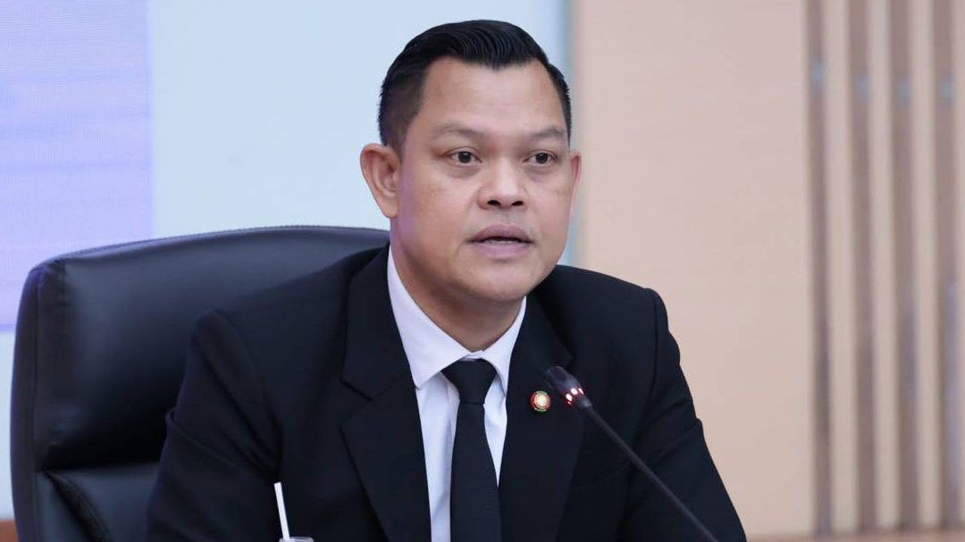 สั่งโรงงานสกัดน้ำมันรำข้าว อ่างทอง หยุดกิจการ เหตุไฟไหม้หอกลั่น ‘ธนกร’สั่งชุดดับเพลิงไว้ 1 ทีม