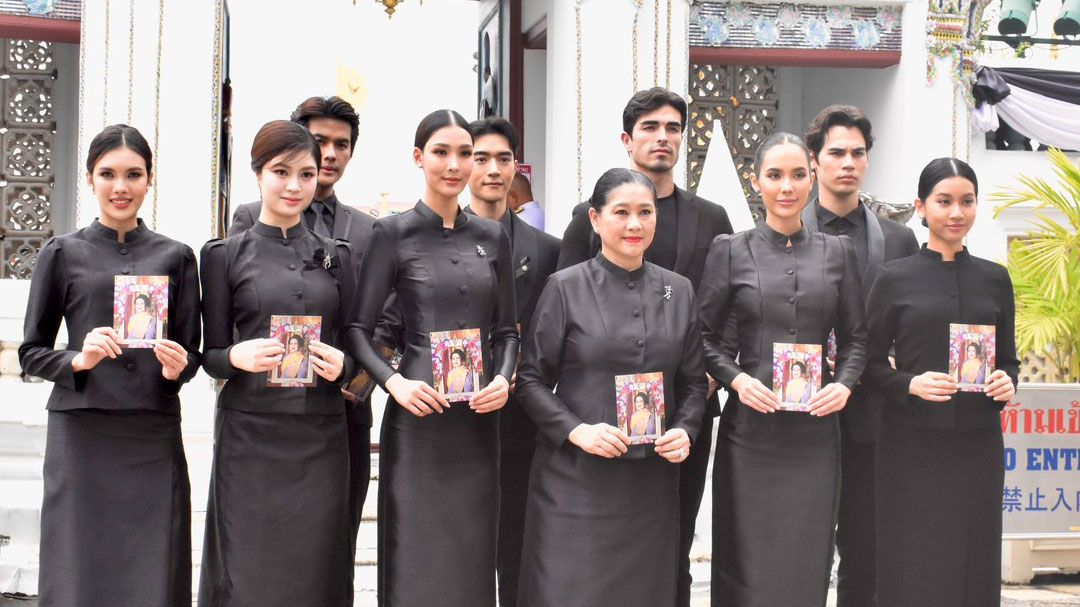 นางสาวไทยปี 68 พร้อมคณะเข้าถวายมาลาและกราบถวายบังคมพระบรมศพ ‘สมเด็จพระพันปีหลวง’