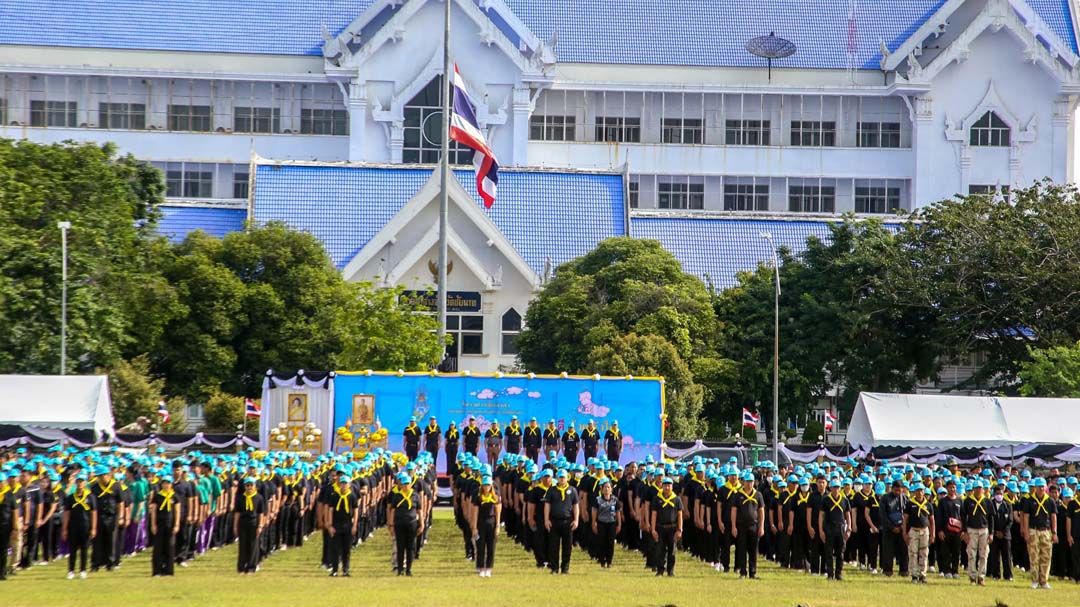 ‘ผู้การชัยนาท’นำคณะ รวมพลังแห่งความภักดีเพื่อถวายพระราชกุศลแด่‘สมเด็จพระพันปีหลวง’