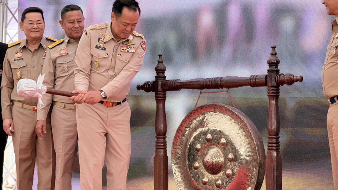 นายกฯ ลั่นฆ้องส่งมอบโครงการขุดลอกแม่น้ำปิง บรรเทาอุทกภัยคนเชียงใหม่ ชื่นชมทุกหน่วยงานร่วมกันจนสำเร็จ