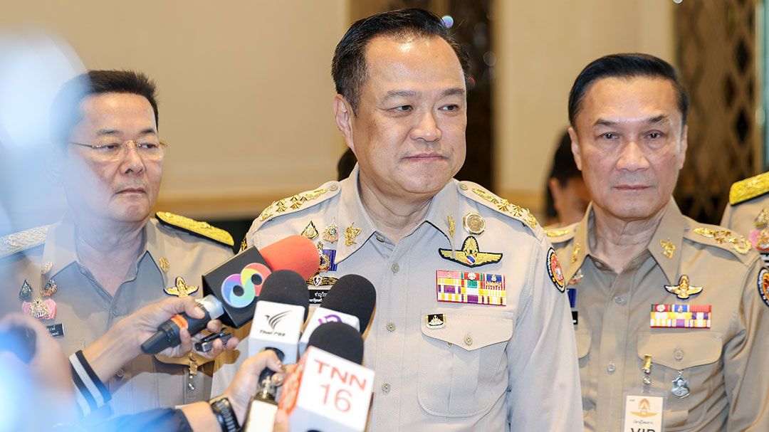 ‘หนู’เมินข่าวยุบสภากลางธ.ค.  อำนาจอยู่ที่นายกฯ  ยันข่าวปล่อย-เสียเวลาทำงาน