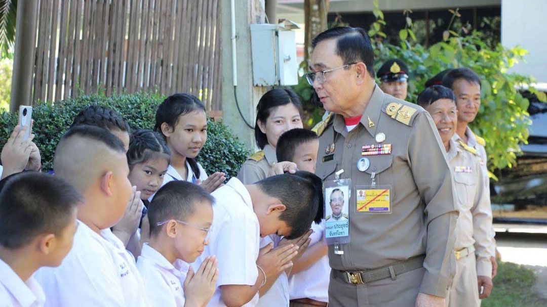 'องคมนตรี'เป็น ปธ.มอบทุนการศึกษาพระราชทาน โครงการกองทุนการศึกษา ปี 2568