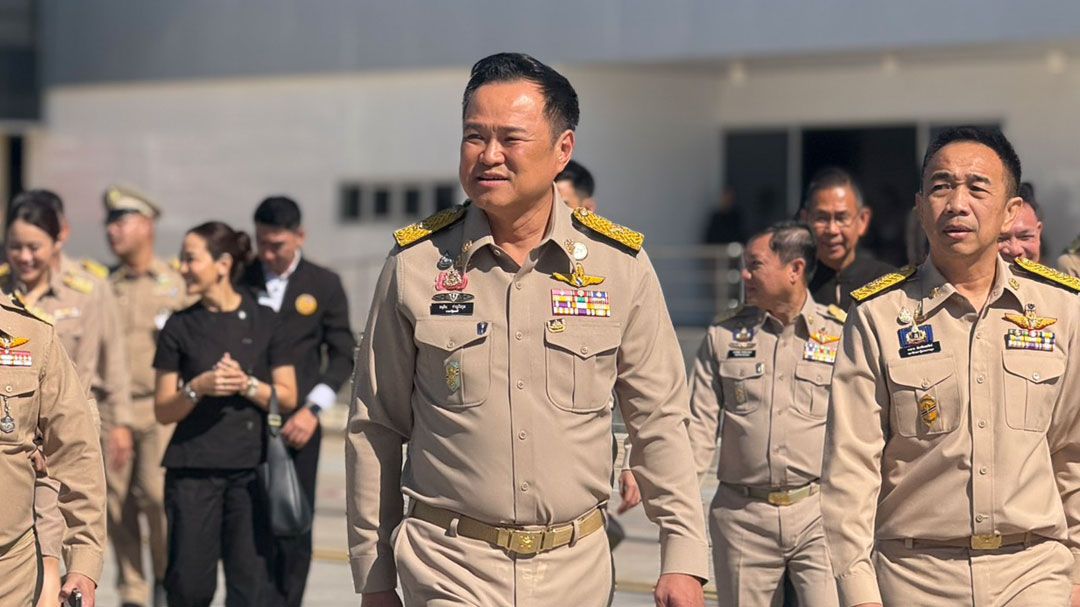 'อนุทิน'นำคณะบินข้ามจังหวัด เยี่ยมปชช.-มอบถุงยังชีพ ช่วยน้ำท่วมสงขลา