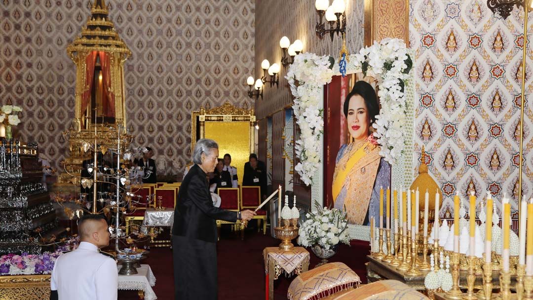 ‘กรมสมเด็จพระเทพฯ’เสด็จฯบำเพ็ญพระราชกุศลถวายพระบรมศพ‘สมเด็จพระพันปีหลวง’