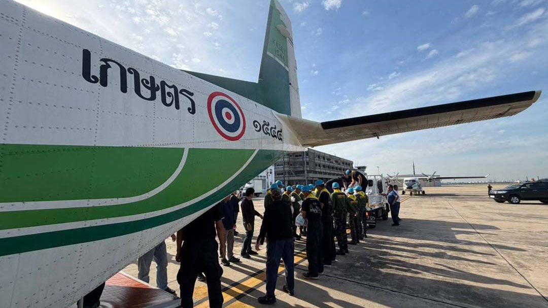 'อธิบดีกรมฝนหลวง'สั่งการให้เครื่องบินกรมฝนหลวง ลำเลียงถุงยังชีพช่วยเหลือน้ำท่วมใต้