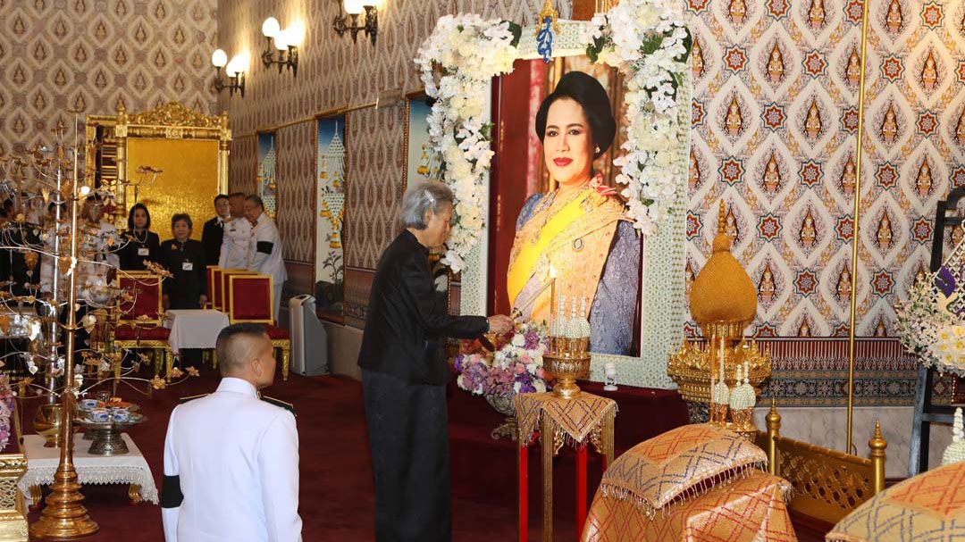 ‘กรมสมเด็จพระเทพฯ’เสด็จฯบำเพ็ญพระราชกุศลถวายพระบรมศพ‘สมเด็จพระพันปีหลวง’