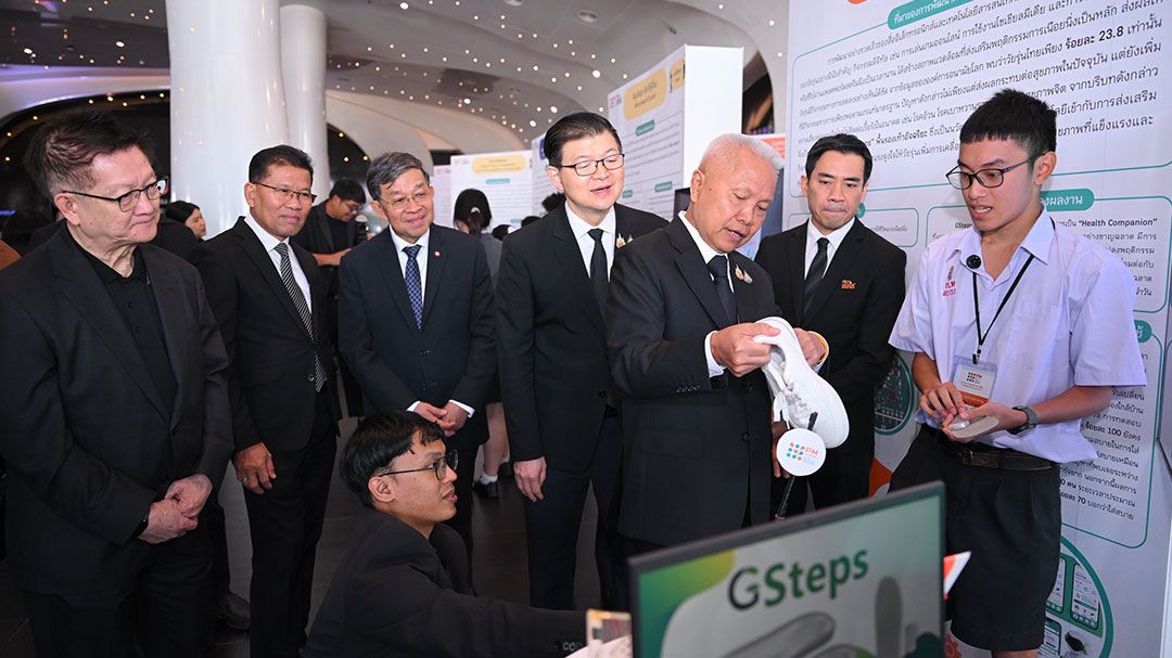 สสส.ชูสุดยอดนวัตกรรม 'พื้นรองเท้าอัจฉริยะ เพิ่มกิจกรรมทางกาย-สติ๊กเกอร์ลดบุหรี่-ระบบเฝ้าระวังการขับขี่อัจฉริยะ AI-IoT'