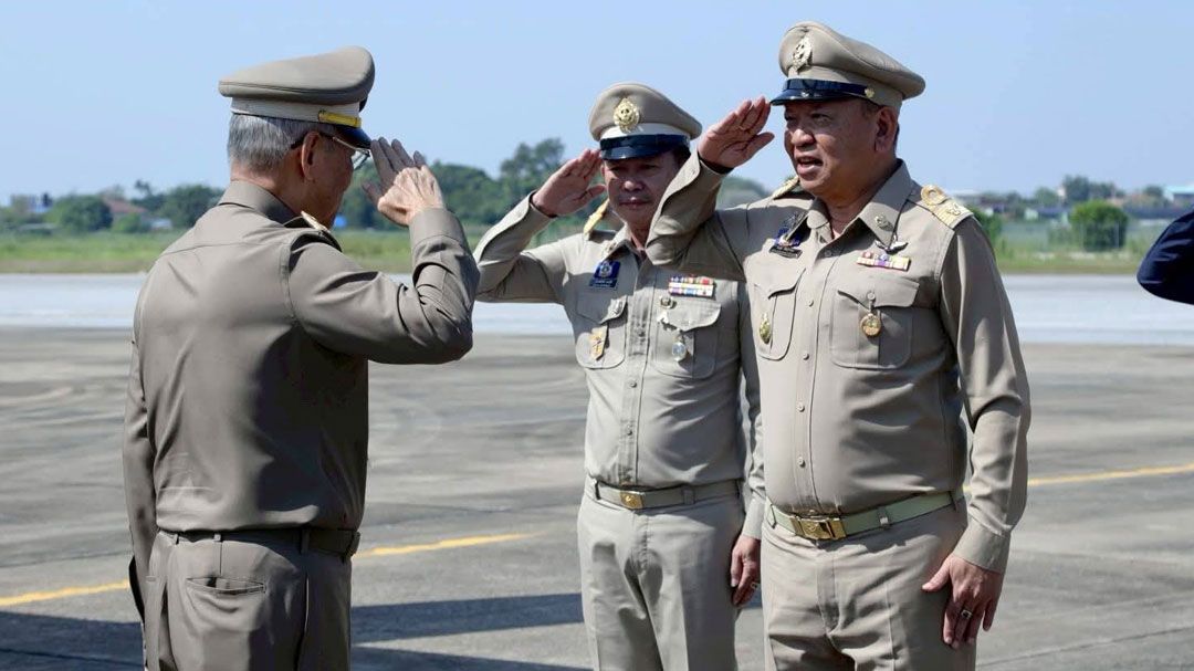 องคมนตรี ติดตามการดำเนินงาน โรงผลิตสารฝนหลวงน้ำแข็งแห้ง ตามพระราชดำริ ในพื้นที่ดตาก-พิษณุโลก