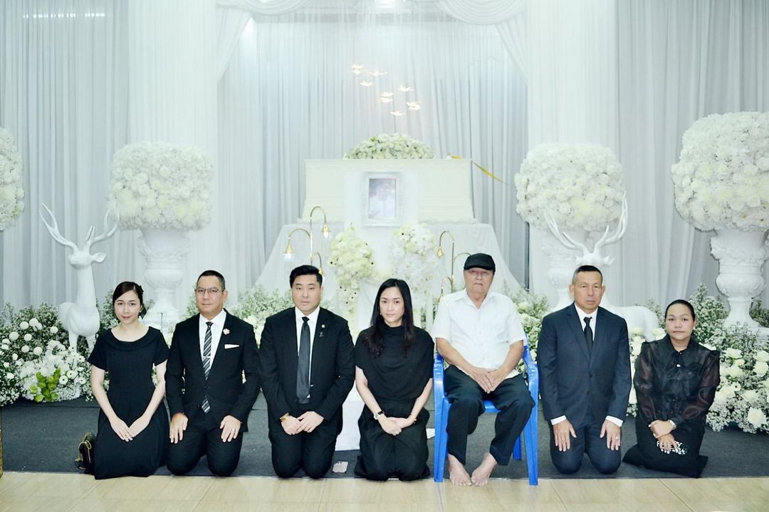 ครอบครัว ‘จันทศร–นิธิอนันตภร’ สุดอาลัย คุณแม่เพ็ญศรี ถึงแก่กรรมอย่างสงบ