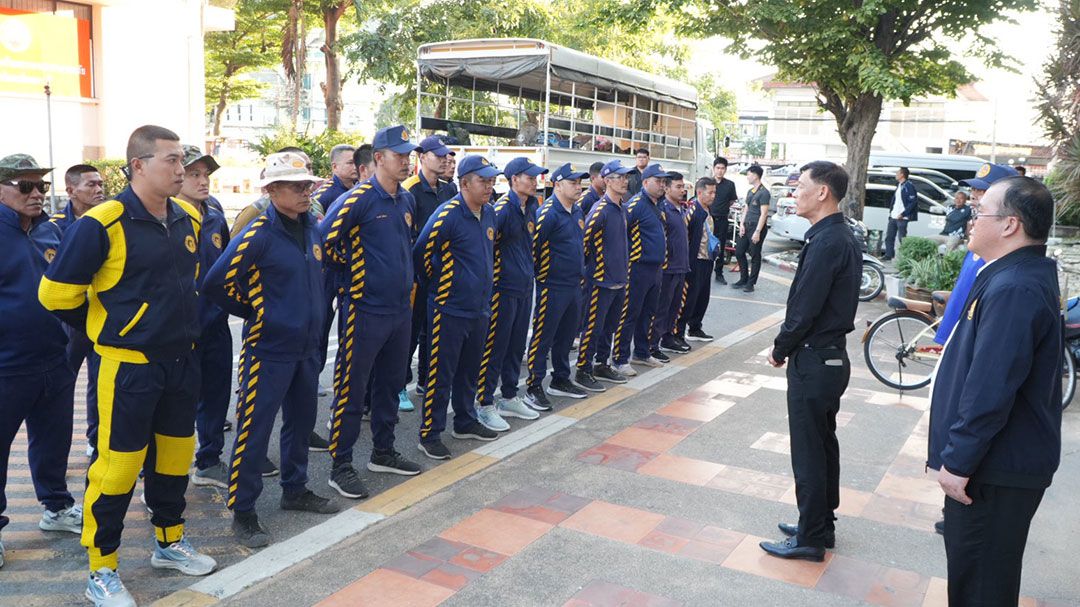 แปดริ้วไม่ทิ้งกัน! รองผู้ว่าฯ ส่งกำลังสมาชิก อส. กู้วิกฤตน้ำท่วมหาดใหญ่