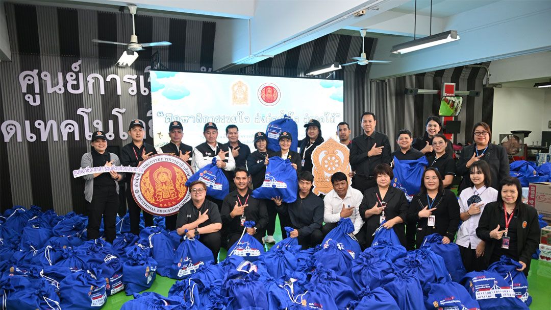 เขต 8 หาดใหญ่ ประชาชนชื่นชม อาชีวะจิตอาสาเข้าช่วยทีมแรกหลังน้ำลด