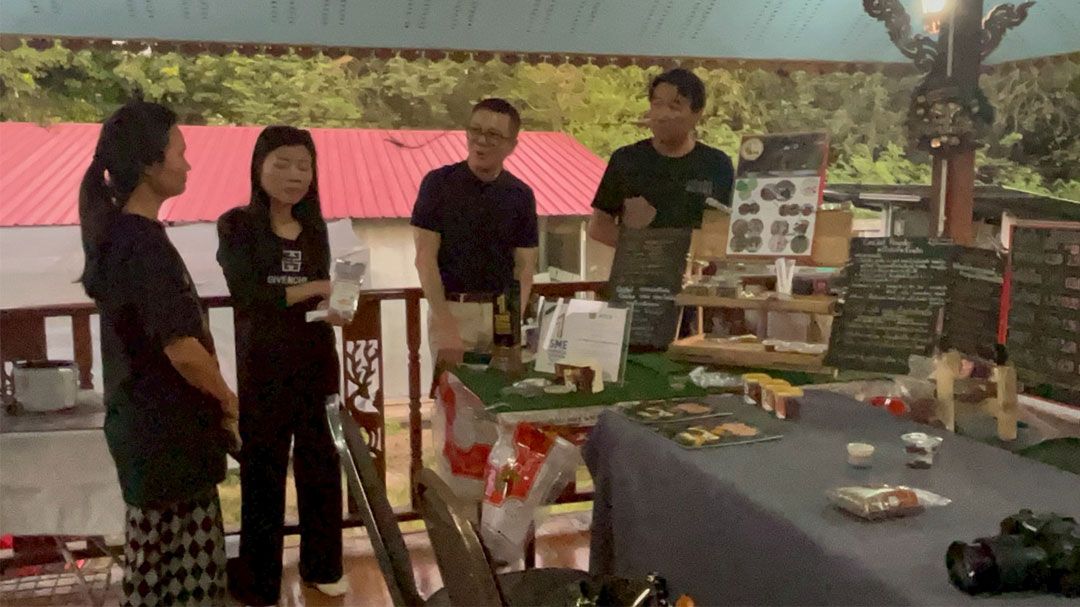 รศ.ดร.พรรณี ยกทัพนักศึกษา ลงพื้นที่ ปทุมธานี  ยกระดับ จิ้งหรีด โปรตีนอาหารอนาคตเพื่อคนทั้งมวล