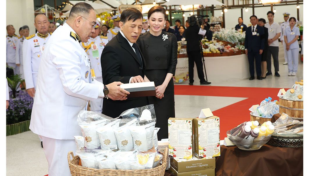 ‘ในหลวง-พระราชินี’ ทรงเปิดอาคารเรียนรู้เฉลิมพระเกียรติ 72 พรรษา และทรงเปิดงาน ‘โครงการหลวง 2568’