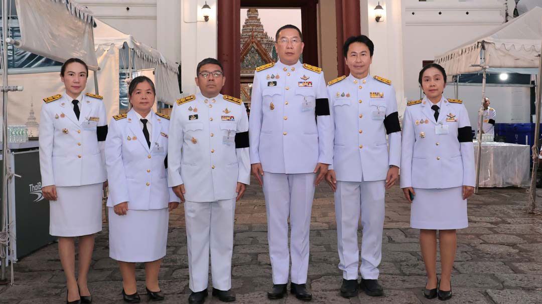 'อธิบดีกรมส่งเสริมการเกษตร'พร้อมคณะ ร่วมเข้าเฝ้าฯในพระพิธีธรรมสวดพระอภิธรรมพระบรมศพ'สมเด็จพระพันปีหลวง'
