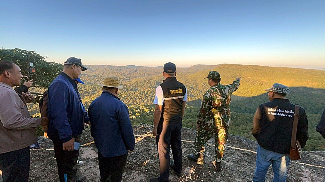 ขับออฟโรดตะลุย 'ผาเป้า-ผาแดง' ส่องวิวทิวทัศน์ 3 จังหวัด สุดว้าวทะเลหมอกสวยงาม