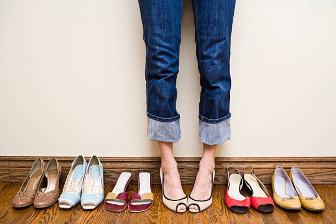 3 สไตล์รองเท้าผ้าใบแฟชั่นสำหรับผู้หญิง เลือกยังไงให้ปัง ?
