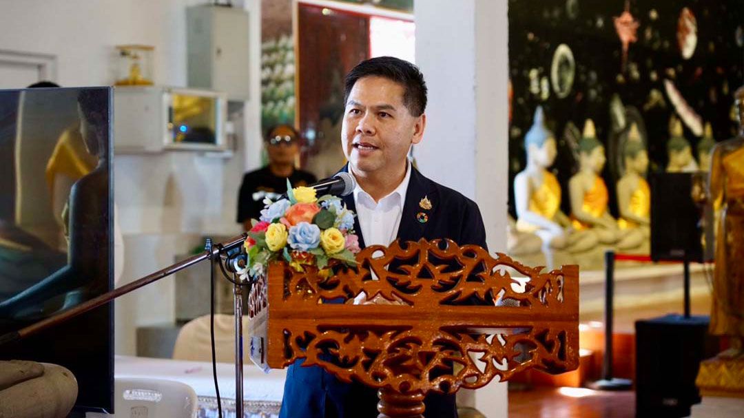 'วราวุธ'เปิดนิทรรศการอสญฺญกาย-ศิลป์แห่งพื้นที่ศักดิ์สิทธิ์ในมิติร่วมสมัย ที่วัดพระศรีรัตนมหาธาตุ