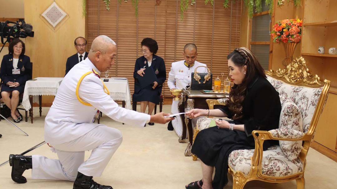 'กรมพระศรีสวางควัฒน'พระราชทานพระวโรกาสให้ ผบ.ทบ.เฝ้ารับพระราชทานงบประมาณระยะที่ 2 'กองทุนหทัยทิพย์'
