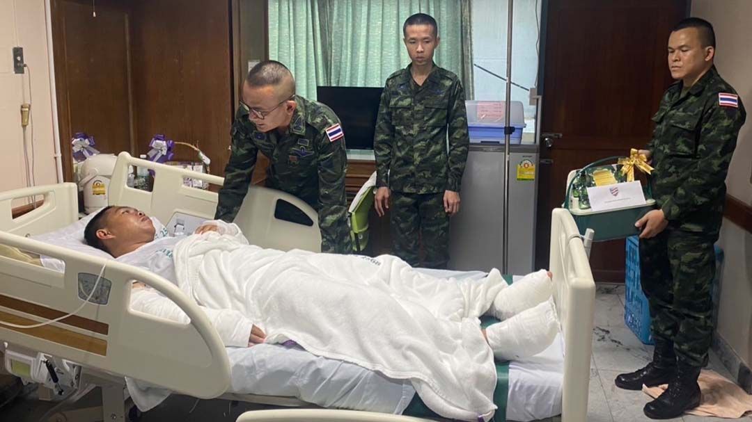 ‘ผบ.ทบ.’กำชับดูแลสิทธิกำลังพลได้รับบาดเจ็บไฟดูดขณะเข้าฟื้นฟู‘รพ.สต.สะดาวา’ จ.ปัตตานี