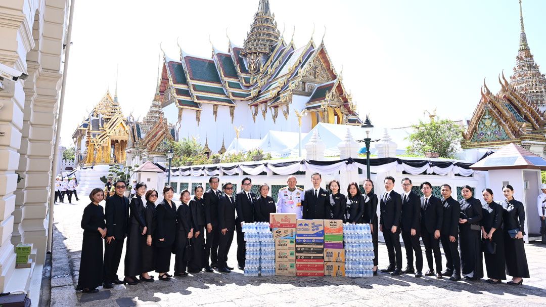 ประชาชน-คณะบุคคล-กลุ่มธุรกิจ TCP เข้ากราบถวายบังคมพระบรมศพ สมเด็จพระพันปีหลวง