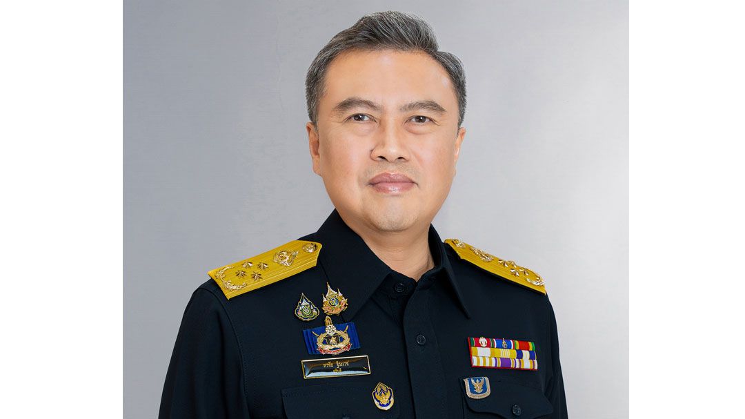 สรรพสามิตผนึกหลายหน่วยงานจับเรือบรรทุกดีเซลผิดกฎหมาย