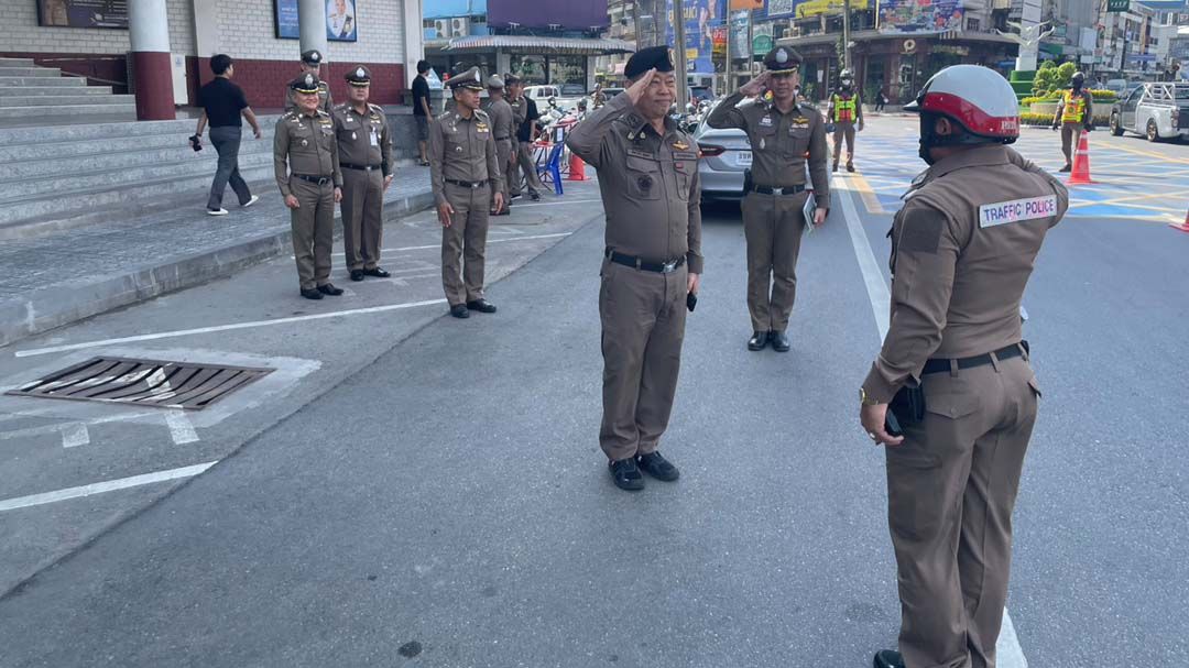 ‘รอง ผบช.ภ.1’ตรวจเยี่ยมจุดกวดขันวินัยจราจรหน้า สภ.เมืองสมุทรปราการ กำชับ 4 ข้อปฏิบัติ