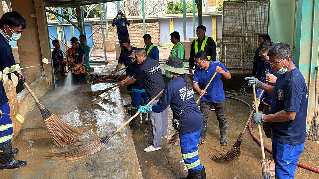 ศิษย์เก่าอุเทนฯ-กรมทางหลวง ร่วมมือฟื้นฟูโรงเรียนเทศบาล5