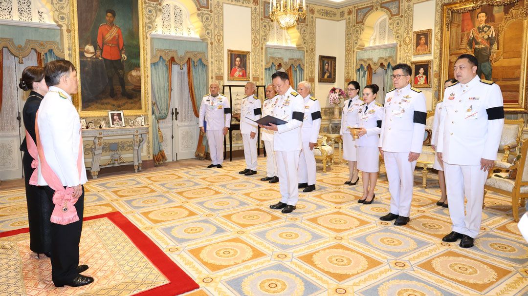 ในหลวง พระราชินี  พระราชทานพระบรมราชวโรกาสให้ นายกฯ-นายกสภาจุฬาฯ นำ คณะผู้บริหารเฝ้าฯ