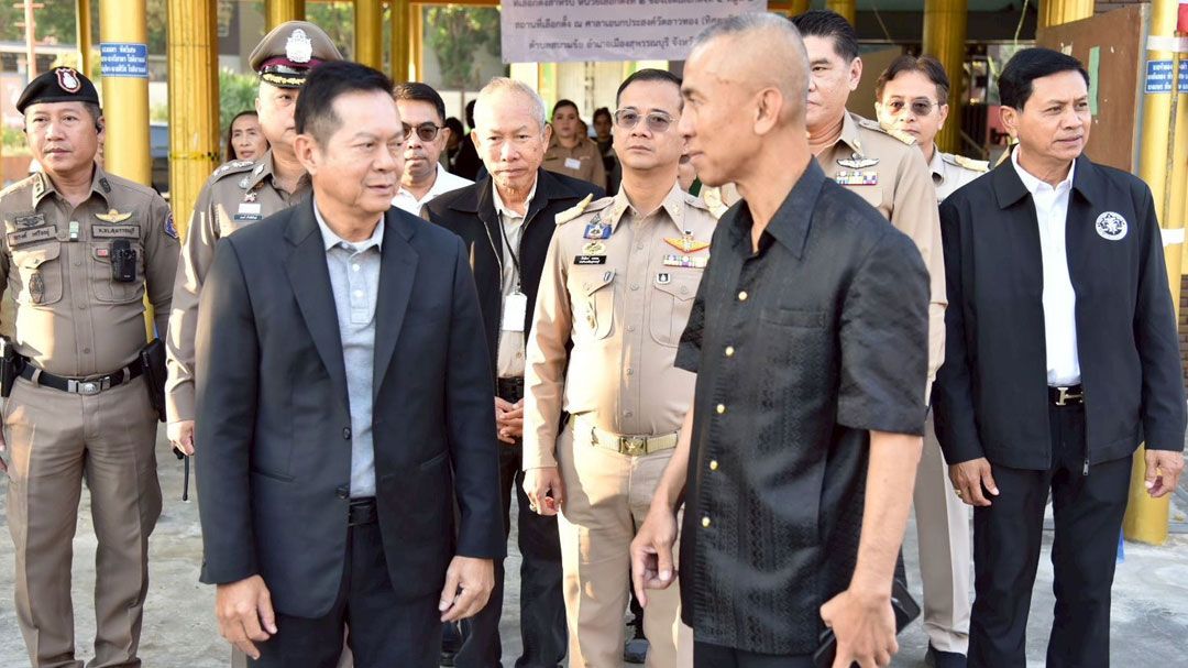 ประธาน กกต.ลุยสุพรรณบุรี สังเกตุการณ์เตรียมพร้อมใช้สิทธิ์เลือกตั้งสมาชิกสภาและนายก อบต.