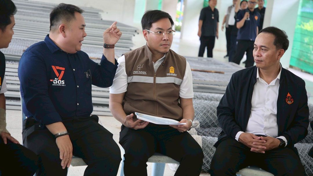 สส.ปชน. ชม รมช.ศึกษาฯ รุดลงพื้นที่โคราชทันที หลังหารือกลางสภาฯ สะท้อนปัญหาอาคารเรียนทรุด